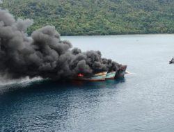 Lagi, KKP Tenggelamkan 10 Kapal Illegal Fishing di Laut Natuna Utara